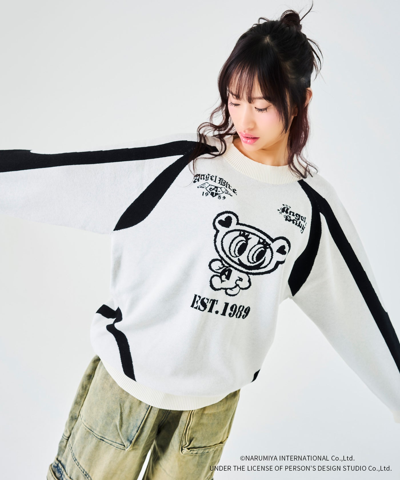 【本日限定値下完売品超美品】Papas 刺繍ジャガードVネックセーターネイビー 本日限定値下完売品超美品】Papas 刺繍ジャガードVネック